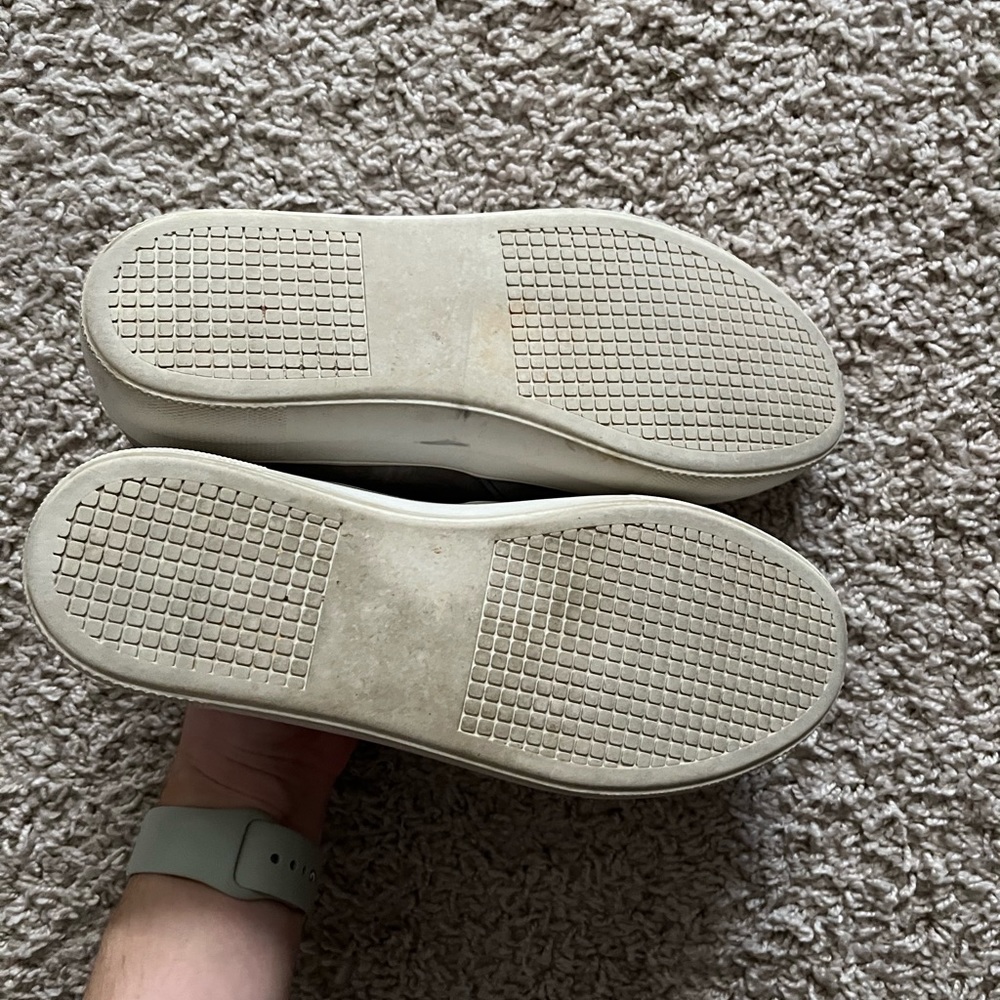 Gray Steve Madden Sneakers - Picture 4 of 6